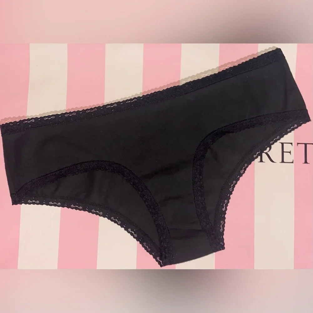 New Vintage Victoria’s Secret cotton panties lace hipster Y2K bling flower black